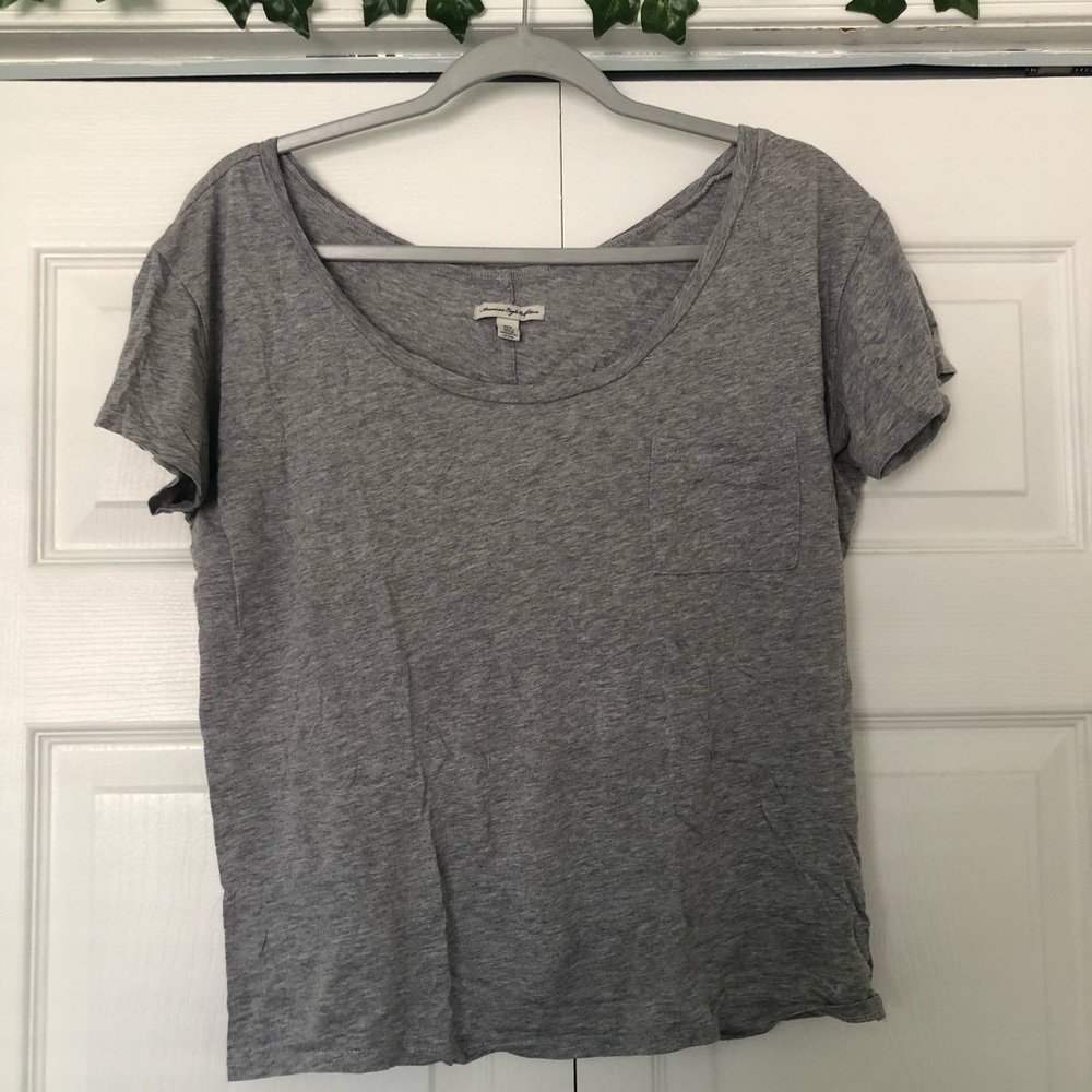 American Eagle Gray tee